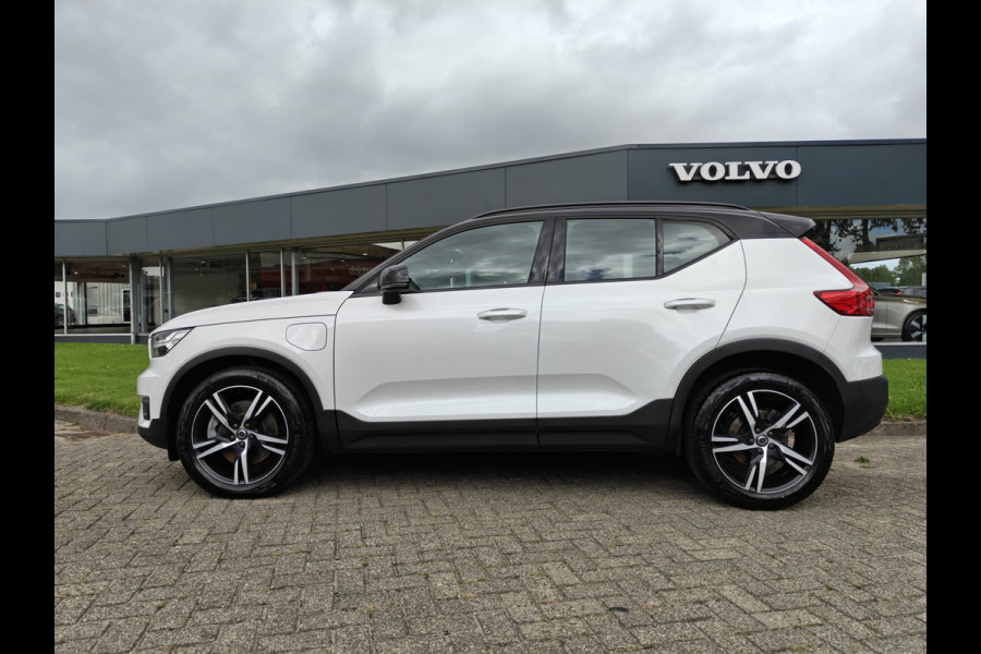 Volvo XC40 T5 262PK Plug-in Hybrid R-Design | BLIS | Pano | H&K | Stoel/stuur Verwarm. | Elektr. stoelen/Kofferklep |