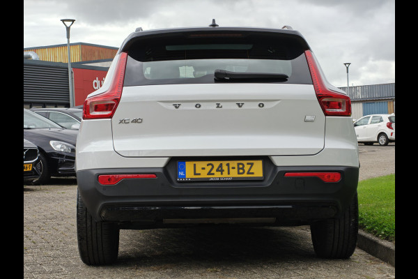 Volvo XC40 T5 262PK Plug-in Hybrid R-Design | BLIS | Pano | H&K | Stoel/stuur Verwarm. | Elektr. stoelen/Kofferklep |