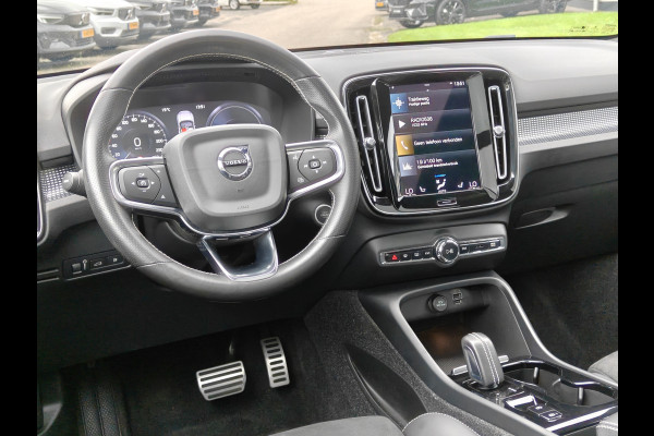 Volvo XC40 T5 262PK Plug-in Hybrid R-Design | BLIS | Pano | H&K | Stoel/stuur Verwarm. | Elektr. stoelen/Kofferklep |