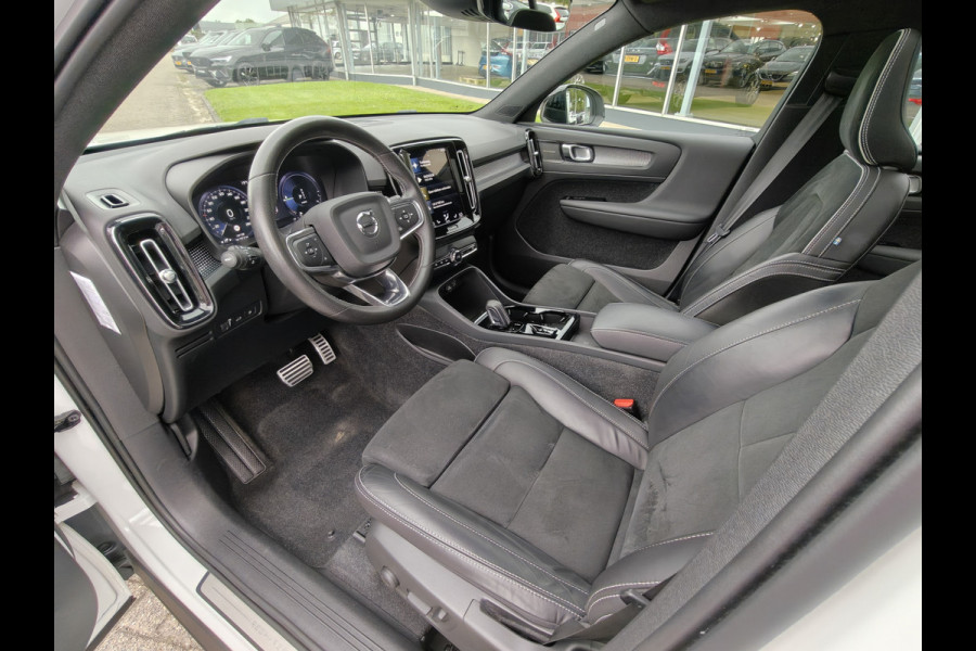 Volvo XC40 T5 262PK Plug-in Hybrid R-Design | BLIS | Pano | H&K | Stoel/stuur Verwarm. | Elektr. stoelen/Kofferklep |
