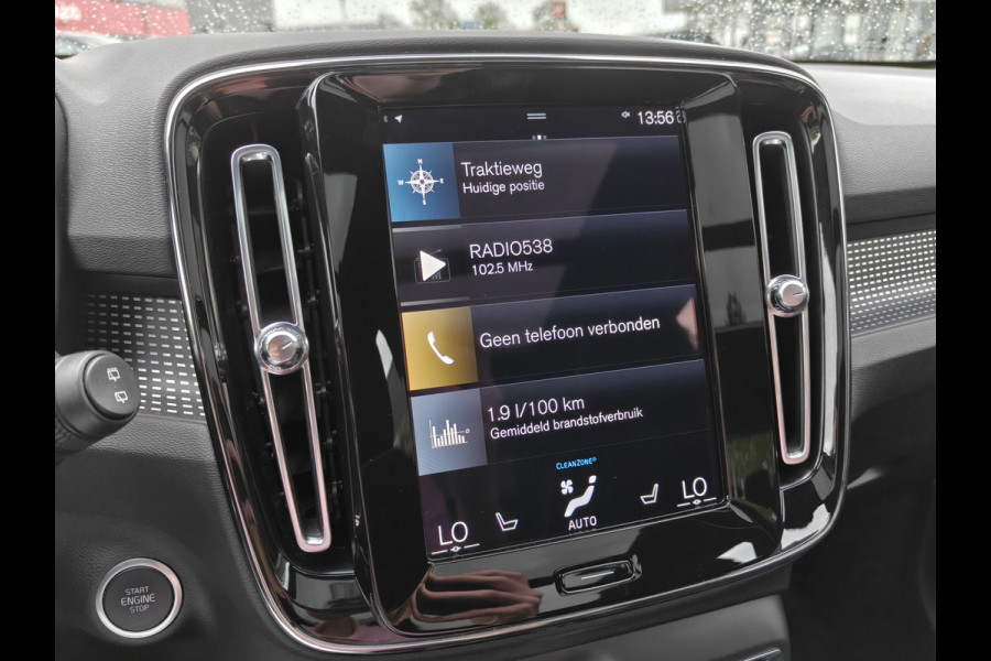 Volvo XC40 T5 262PK Plug-in Hybrid R-Design | BLIS | Pano | H&K | Stoel/stuur Verwarm. | Elektr. stoelen/Kofferklep |