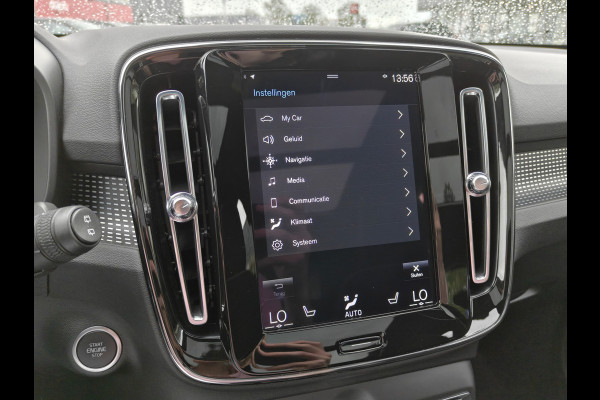 Volvo XC40 T5 262PK Plug-in Hybrid R-Design | BLIS | Pano | H&K | Stoel/stuur Verwarm. | Elektr. stoelen/Kofferklep |