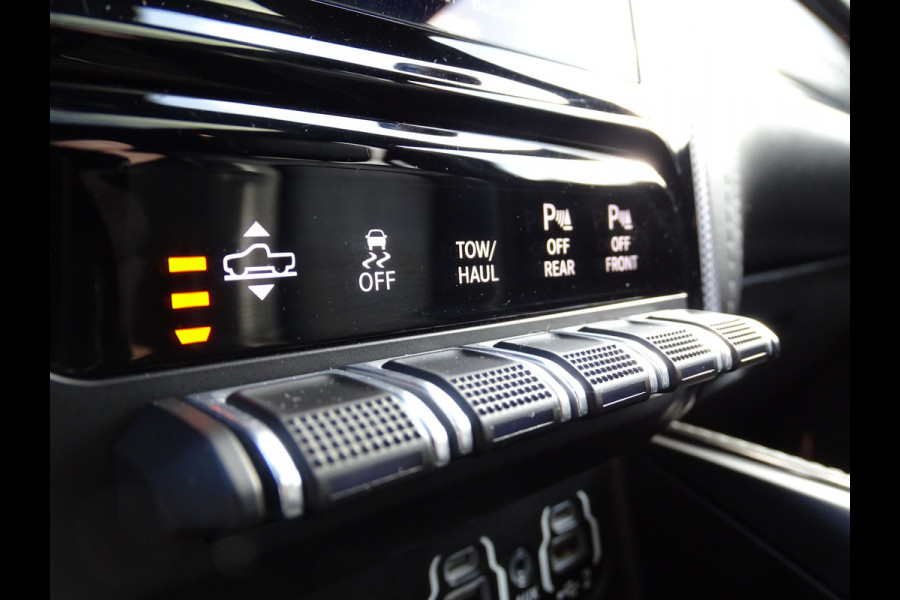 Dodge Ram 1500 5.7 V8 4x4 Crew Cab Limited