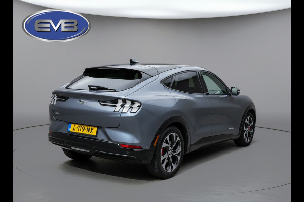 Ford Mustang Mach-E Extended AWD 98 kWh, panoramadak, leder, 1 e eigenaar, vol opties! NL auto met nap