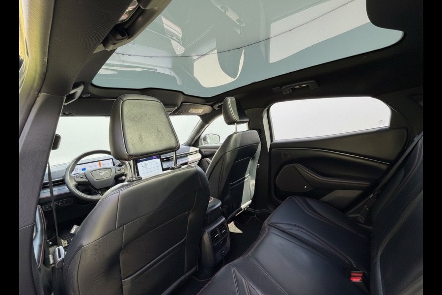 Ford Mustang Mach-E Extended AWD 98 kWh, panoramadak, leder, 1 e eigenaar, vol opties! NL auto met nap