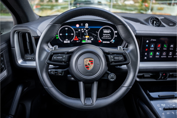 Porsche Cayenne 3.0 S E-Hybrid (519pk) ** Panodak ** InnoDrive ** Trekhaak ** HUD ** PDLS+ ** 4-wielsturing ** BOSE ** Surround View