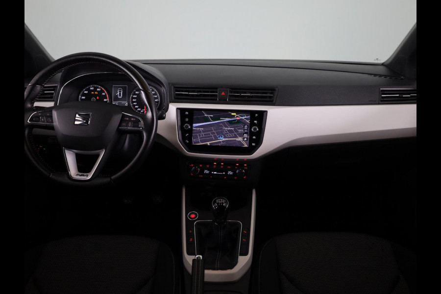 Seat Arona 1.0 TSI Xcellence Launch Edition 116pk | Navigatie | Climatronic | 17 inch lichtmetalen velgen | Parkeersensoren achter | Verwarmbare voorstoelen