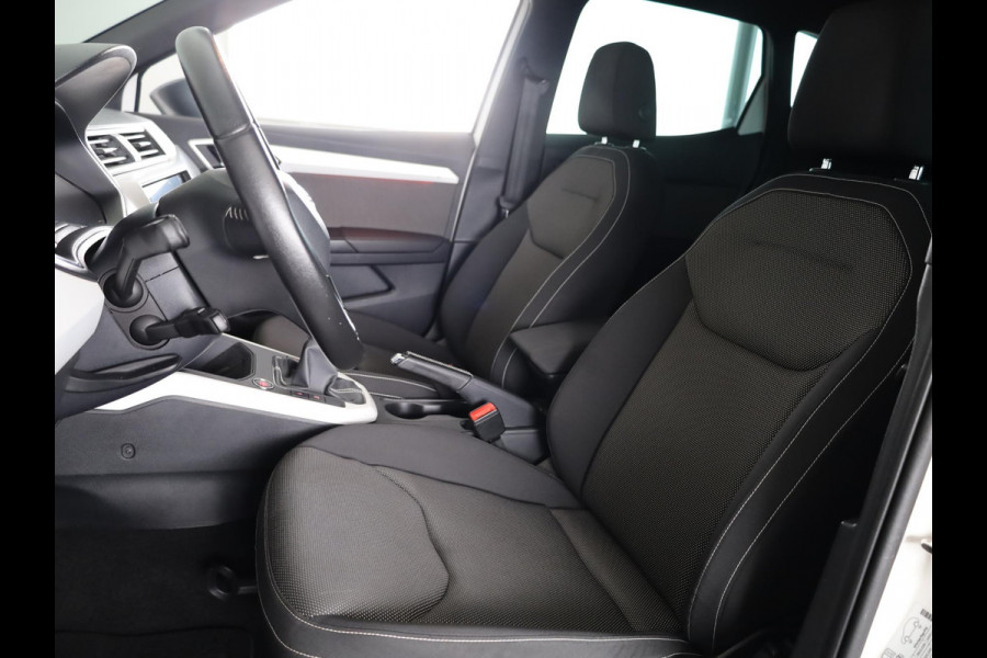 Seat Arona 1.0 TSI Xcellence Launch Edition 116pk | Navigatie | Climatronic | 17 inch lichtmetalen velgen | Parkeersensoren achter | Verwarmbare voorstoelen