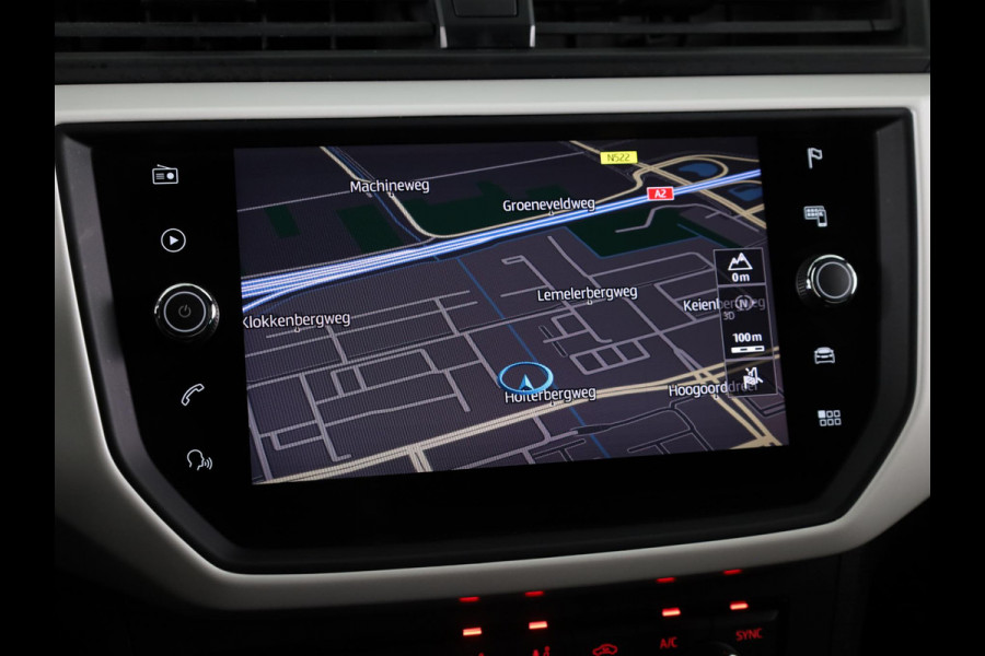 Seat Arona 1.0 TSI Xcellence Launch Edition 116pk | Navigatie | Climatronic | 17 inch lichtmetalen velgen | Parkeersensoren achter | Verwarmbare voorstoelen