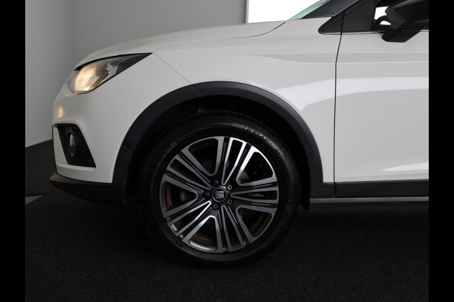 Seat Arona 1.0 TSI Xcellence Launch Edition 116pk | Navigatie | Climatronic | 17 inch lichtmetalen velgen | Parkeersensoren achter | Verwarmbare voorstoelen