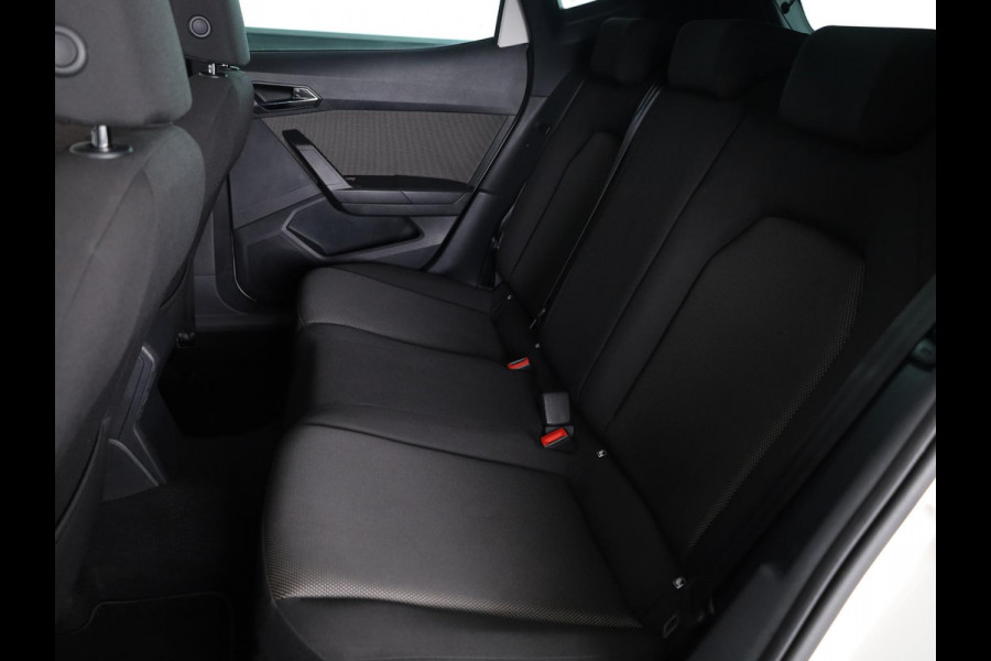 Seat Arona 1.0 TSI Xcellence Launch Edition 116pk | Navigatie | Climatronic | 17 inch lichtmetalen velgen | Parkeersensoren achter | Verwarmbare voorstoelen
