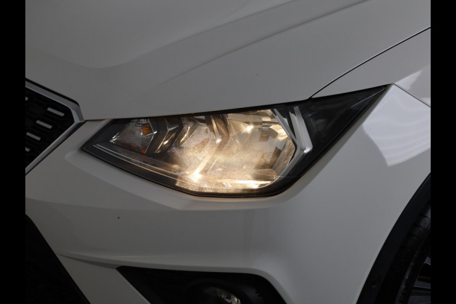 Seat Arona 1.0 TSI Xcellence Launch Edition 116pk | Navigatie | Climatronic | 17 inch lichtmetalen velgen | Parkeersensoren achter | Verwarmbare voorstoelen