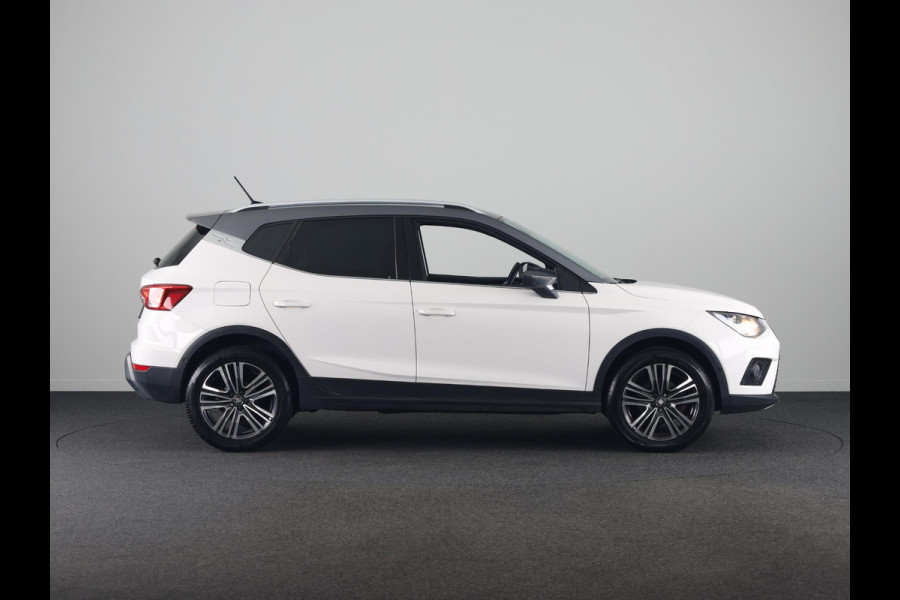 Seat Arona 1.0 TSI Xcellence Launch Edition 116pk | Navigatie | Climatronic | 17 inch lichtmetalen velgen | Parkeersensoren achter | Verwarmbare voorstoelen