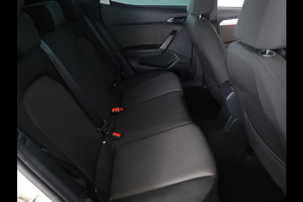 Seat Arona 1.0 TSI Xcellence Launch Edition 116pk | Navigatie | Climatronic | 17 inch lichtmetalen velgen | Parkeersensoren achter | Verwarmbare voorstoelen