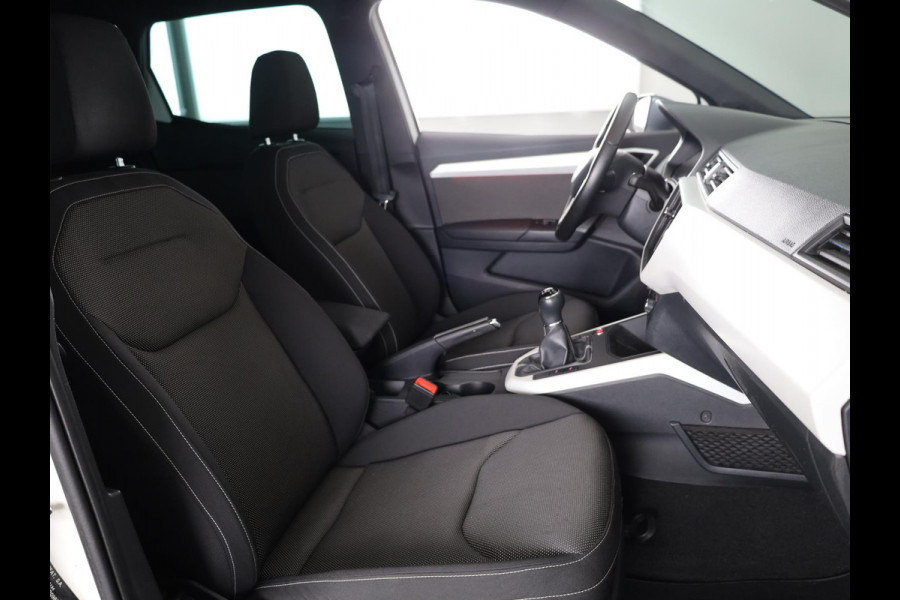 Seat Arona 1.0 TSI Xcellence Launch Edition 116pk | Navigatie | Climatronic | 17 inch lichtmetalen velgen | Parkeersensoren achter | Verwarmbare voorstoelen