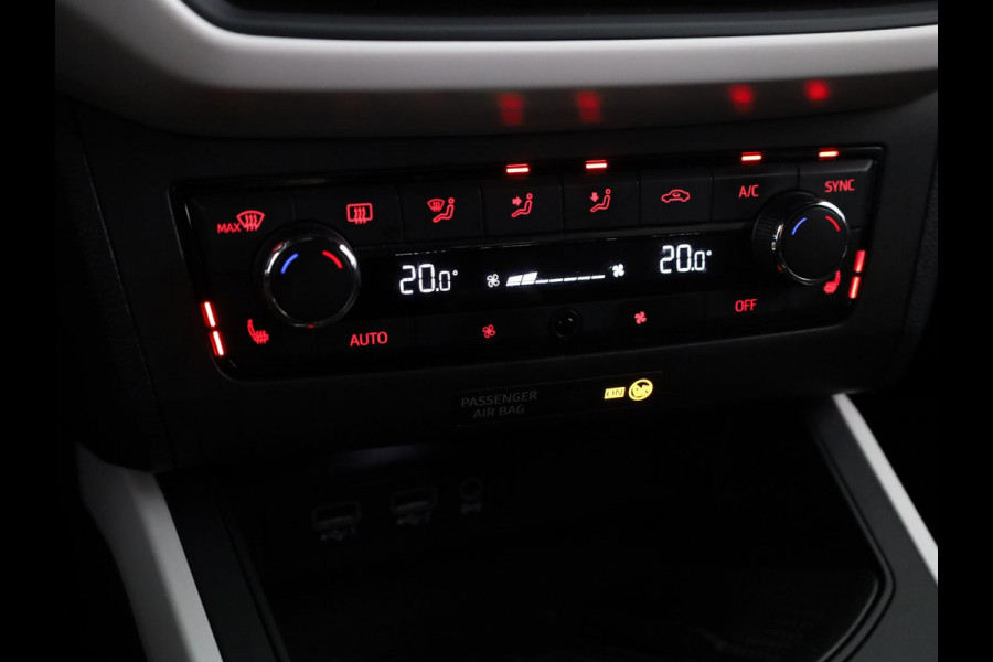 Seat Arona 1.0 TSI Xcellence Launch Edition 116pk | Navigatie | Climatronic | 17 inch lichtmetalen velgen | Parkeersensoren achter | Verwarmbare voorstoelen
