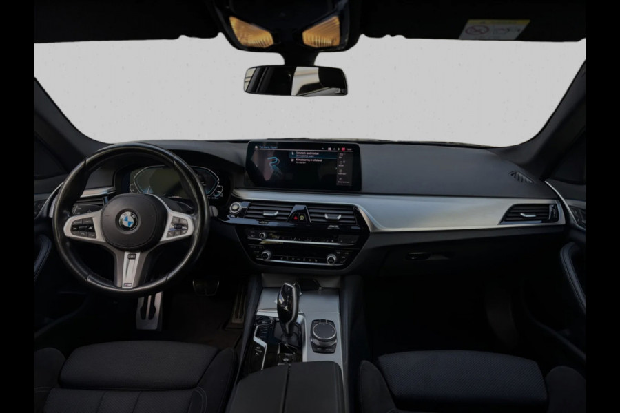 BMW 5 Serie 545e xDrive High Executive M-SPORT (Dealer OndH, Navi Pro, Camera, Stuur&StoelVerW, Addapt Cruise, PDC V+A, Etc)