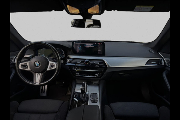 BMW 5 Serie 545e xDrive High Executive M-SPORT (Dealer OndH, Navi Pro, Camera, Stuur&StoelVerW, Addapt Cruise, PDC V+A, Etc)