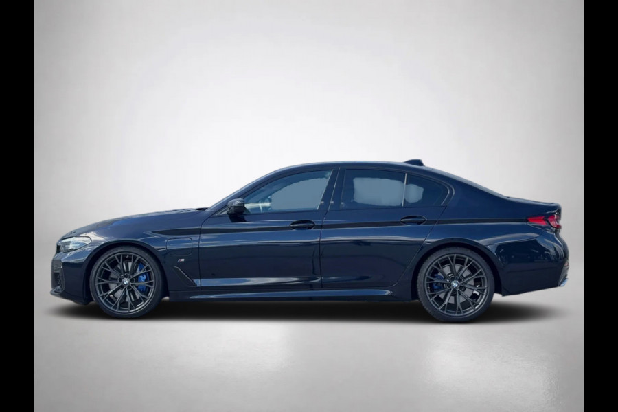 BMW 5 Serie 545e xDrive High Executive M-SPORT (Dealer OndH, Navi Pro, Camera, Stuur&StoelVerW, Addapt Cruise, PDC V+A, Etc)
