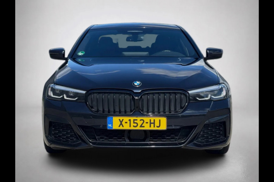 BMW 5 Serie 545e xDrive High Executive M-SPORT (Dealer OndH, Navi Pro, Camera, Stuur&StoelVerW, Addapt Cruise, PDC V+A, Etc)