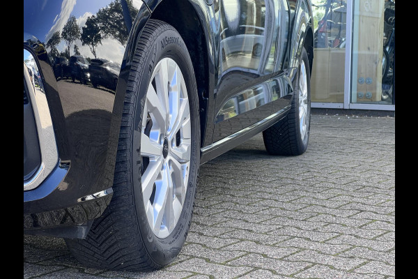 Ford Tourneo Connect 1.5 EcoBoost PHEV L2 Titanium 150pk | Trekhaak | Achteruitrijcamera | Lederen bekleding | Adaptive cruise control