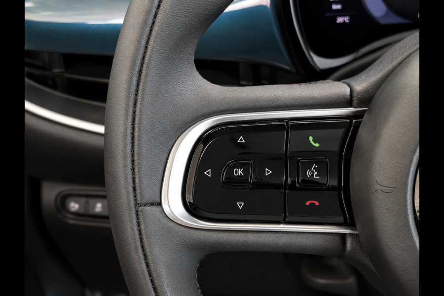 Fiat 500E 42 kWh Navigatie by Apple Carplay Android Auto camera Parkeersensoren rondom Dodehoekdetectie Cruise Control Stoelverwarming Keyless Entry Climate Control