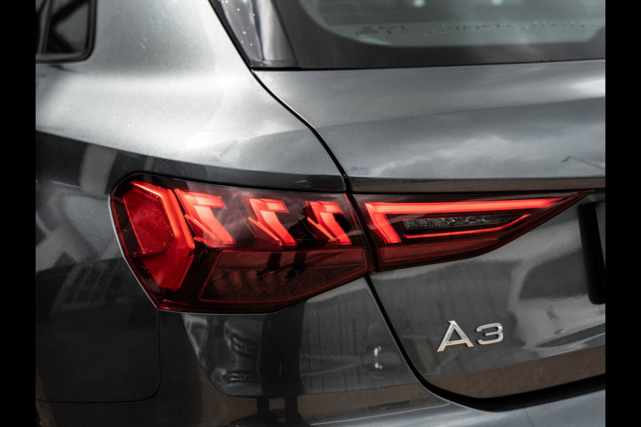 Audi A3 Sportback 40 TFSIe S-Line | Carplay | S-Sportstoelen | 18" LMV | LED