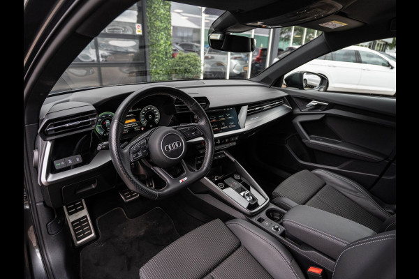 Audi A3 Sportback 40 TFSIe S-Line | Carplay | S-Sportstoelen | 18" LMV | LED