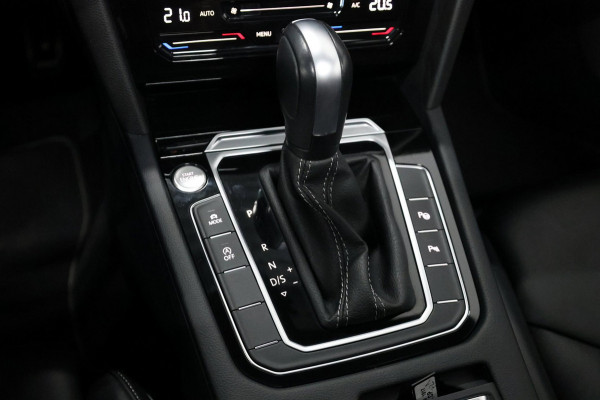 Volkswagen Arteon 2.0 TSI 3x R-line BTW/LED/VIRTUAL/SFEER/PANO/LEER+S.VERWARMING+MEMORY/KEYLESS/20"/CAM/LINE/ACC/12 MDN GARANTIE!