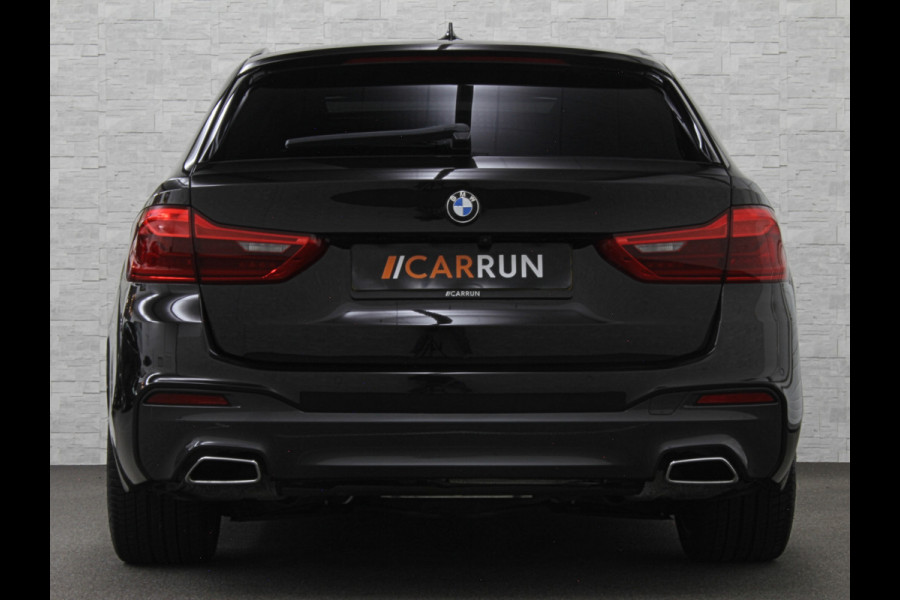 BMW 5 Serie Touring 520i M-Sport Volledig Individual | Nappa | Comfortseats | Panodak | Trekhaak 2000kg | Adapt. Led | Luchtvering niveauregeling | Display Key | Camera | Memory | 19" | Nav. Proffesional | Alarm | NL-Auto | Dealer OH | NAP | Full Service - Rijklaarprijs.
