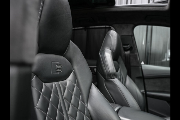 Audi Q7 4.0 TFSI SQ7 quattro Panoramadak | Keramische Remmen | Alcantara Hemel | Carbon Interieur | B&O | HUD | Luchtvering | Stoelverwarming V+A | Camera | Ambiance Interieur | Stuurverwarming | Achterasbesturing |