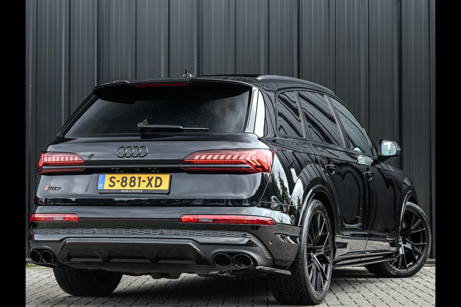 Audi Q7 4.0 TFSI SQ7 quattro Panoramadak | Keramische Remmen | Alcantara Hemel | Carbon Interieur | B&O | HUD | Luchtvering | Stoelverwarming V+A | Camera | Ambiance Interieur | Stuurverwarming | Achterasbesturing |
