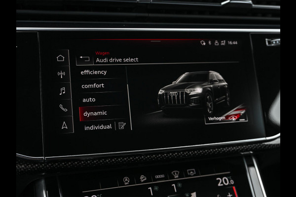 Audi Q7 4.0 TFSI SQ7 quattro Panoramadak | Keramische Remmen | Alcantara Hemel | Carbon Interieur | B&O | HUD | Luchtvering | Stoelverwarming V+A | Camera | Ambiance Interieur | Stuurverwarming | Achterasbesturing |