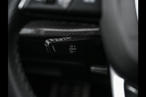 Audi Q7 4.0 TFSI SQ7 quattro Panoramadak | Keramische Remmen | Alcantara Hemel | Carbon Interieur | B&O | HUD | Luchtvering | Stoelverwarming V+A | Camera | Ambiance Interieur | Stuurverwarming | Achterasbesturing |