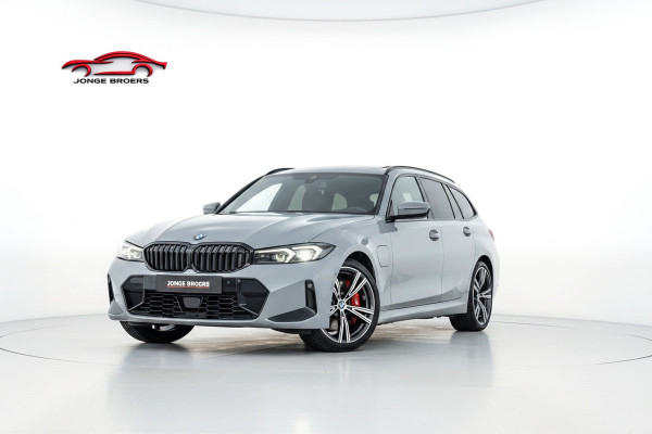 BMW 3 Serie Touring 330e Pano/M-Sport/HUD/Trekhaak
