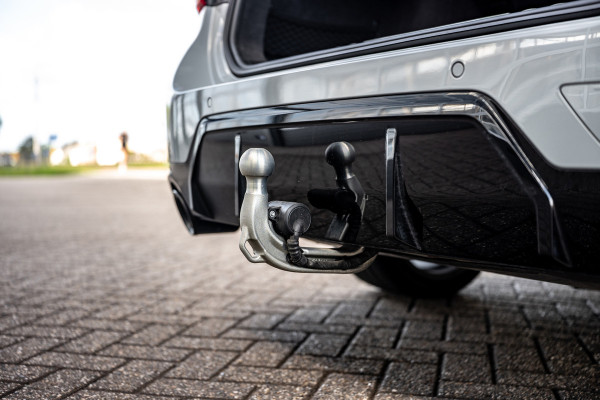 BMW 3 Serie Touring 330e Pano/M-Sport/HUD/Trekhaak