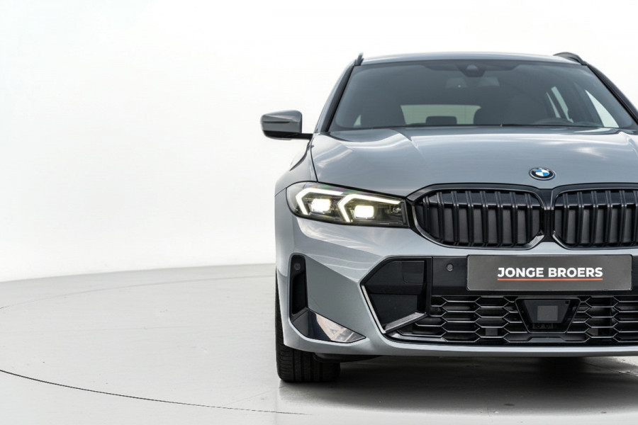 BMW 3 Serie Touring 330e Pano/M-Sport/HUD/Trekhaak