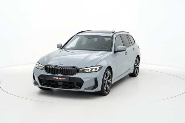 BMW 3 Serie Touring 330e Pano/M-Sport/HUD/Trekhaak