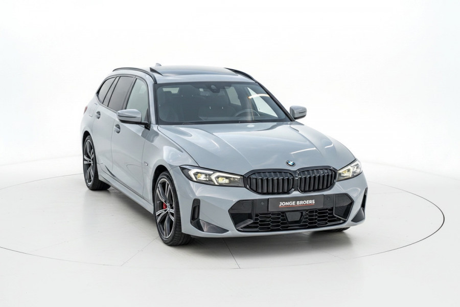 BMW 3 Serie Touring 330e Pano/M-Sport/HUD/Trekhaak