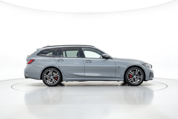 BMW 3 Serie Touring 330e Pano/M-Sport/HUD/Trekhaak