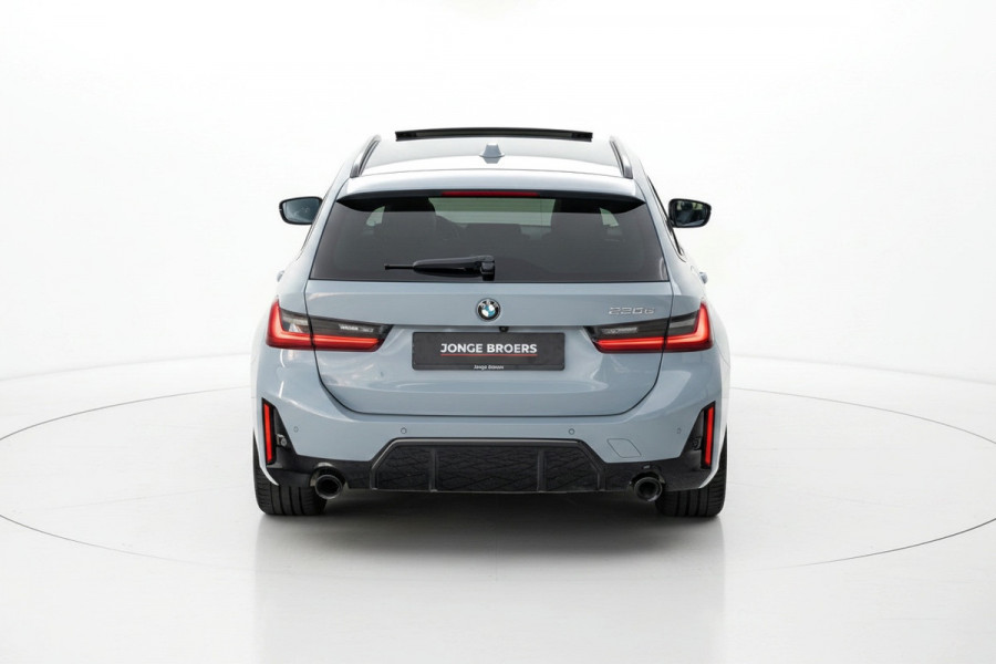 BMW 3 Serie Touring 330e Pano/M-Sport/HUD/Trekhaak