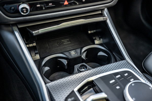 BMW 3 Serie Touring 330e Pano/M-Sport/HUD/Trekhaak