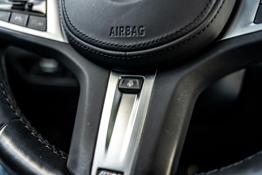 BMW 3 Serie Touring 330e Pano/M-Sport/HUD/Trekhaak