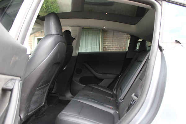 Tesla Model Y Long Range AWD 75 kWh SOh 92.9% NAVI LEER PANO ORG NL 69000KM!!!
