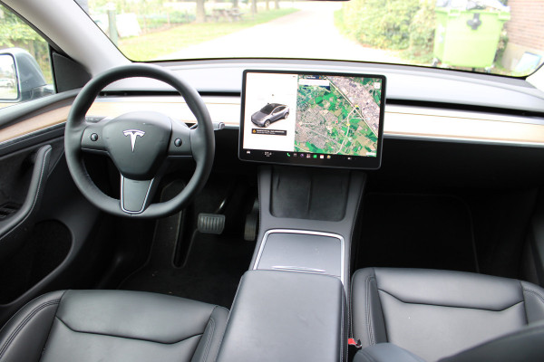 Tesla Model Y Long Range AWD 75 kWh SOh 92.9% NAVI LEER PANO ORG NL 69000KM!!!