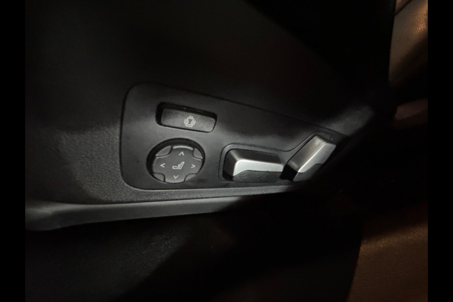 BMW X3 XDrive30i High Executive Pano|Keyless|Memory|HuD|Sfeer