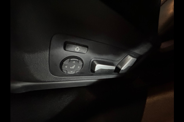 BMW X3 XDrive30i High Executive Pano|Keyless|Memory|HuD|Sfeer