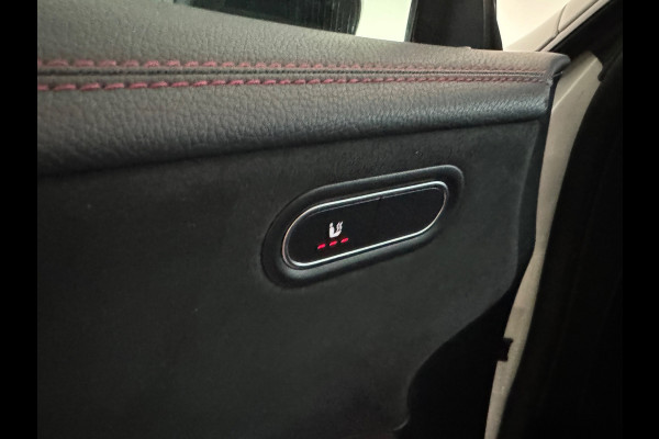 Mercedes-Benz CLA-Klasse 180 AMG Pano|Sfeer|Stoelverwarming|Lane|Cruise