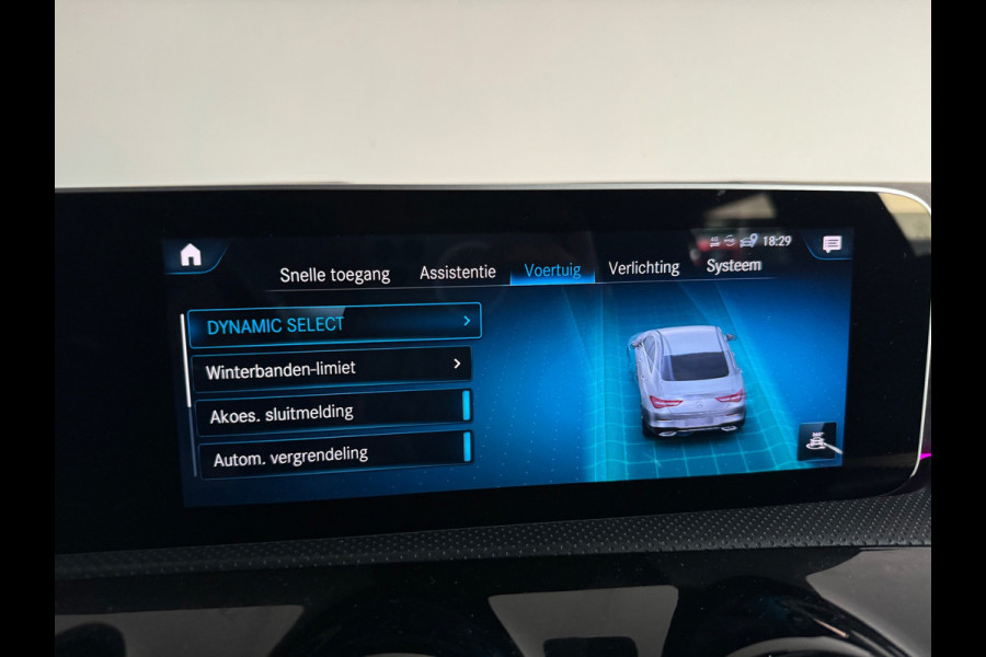 Mercedes-Benz CLA-Klasse 180 AMG Pano|Sfeer|Stoelverwarming|Lane|Cruise