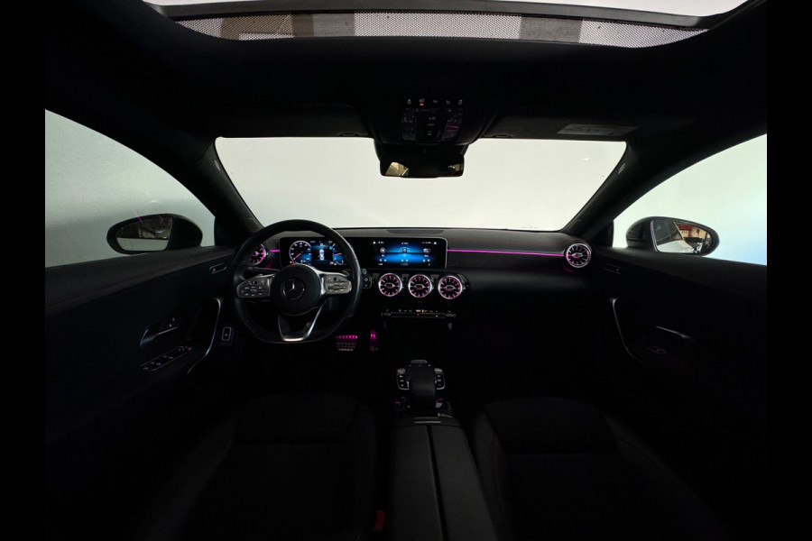 Mercedes-Benz CLA-Klasse 180 AMG Pano|Sfeer|Stoelverwarming|Lane|Cruise